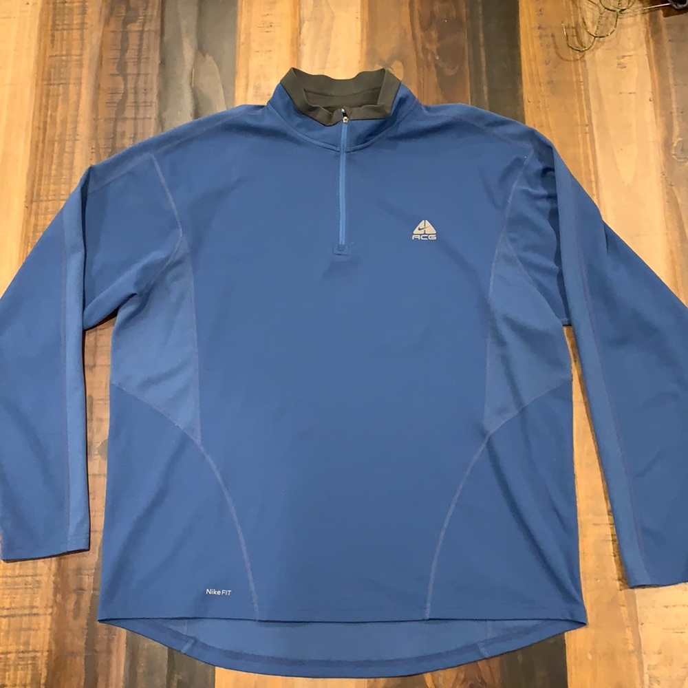 Nike Fit 1/4 Zip pullover.